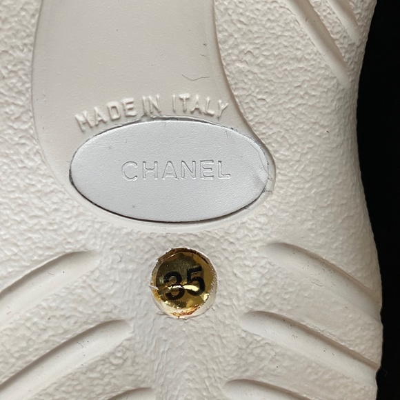 Chanel white grey rubber sandals mules size 35-5 slides slip on flats flip flops - Picture 8 of 8
